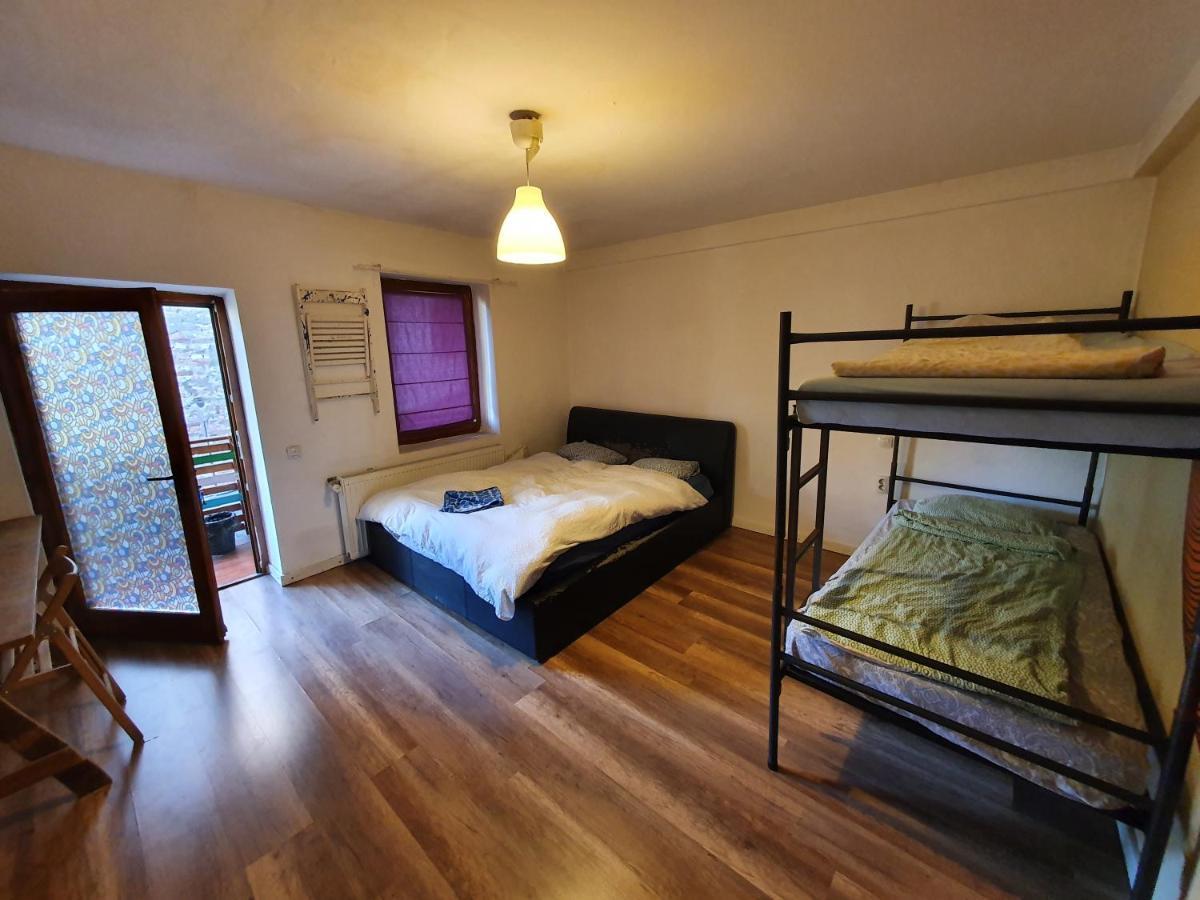 Zen Hostel Cluj-Napoca Ngoại thất bức ảnh