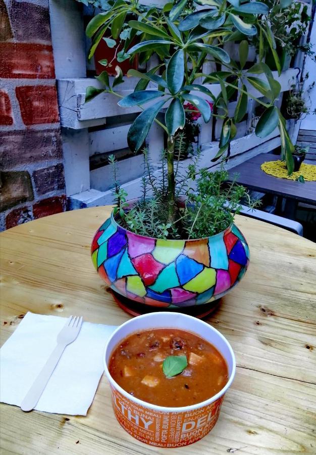 Zen Hostel Cluj-Napoca Ngoại thất bức ảnh