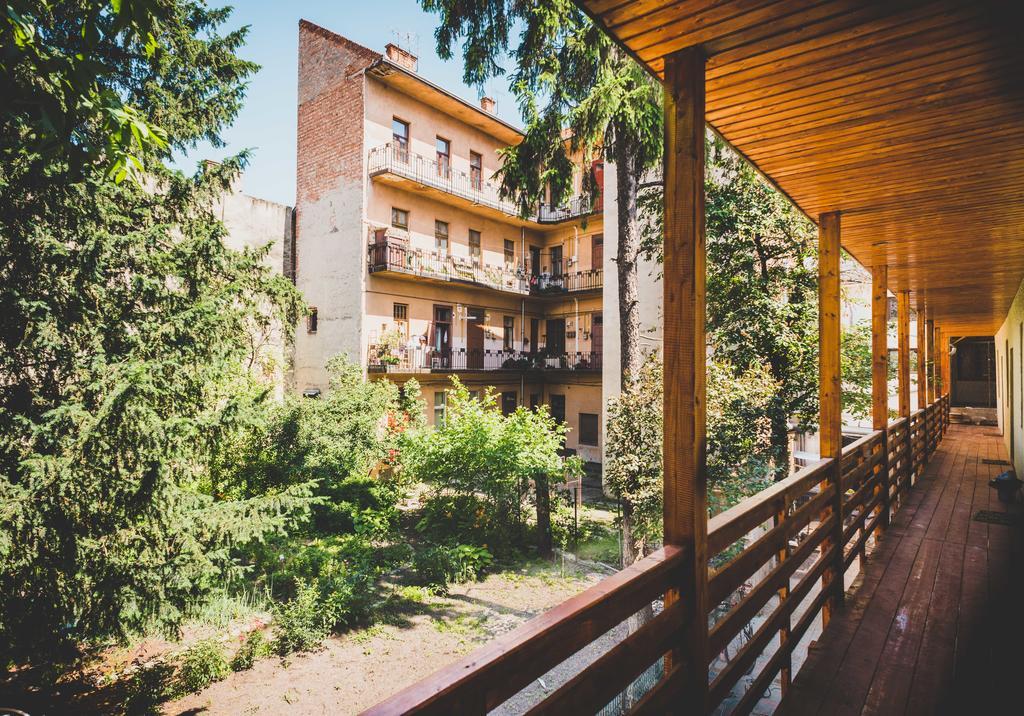 Zen Hostel Cluj-Napoca Ngoại thất bức ảnh