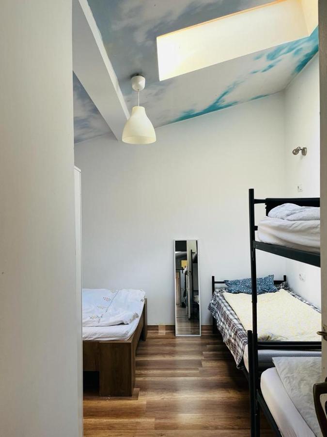 Zen Hostel Cluj-Napoca Ngoại thất bức ảnh