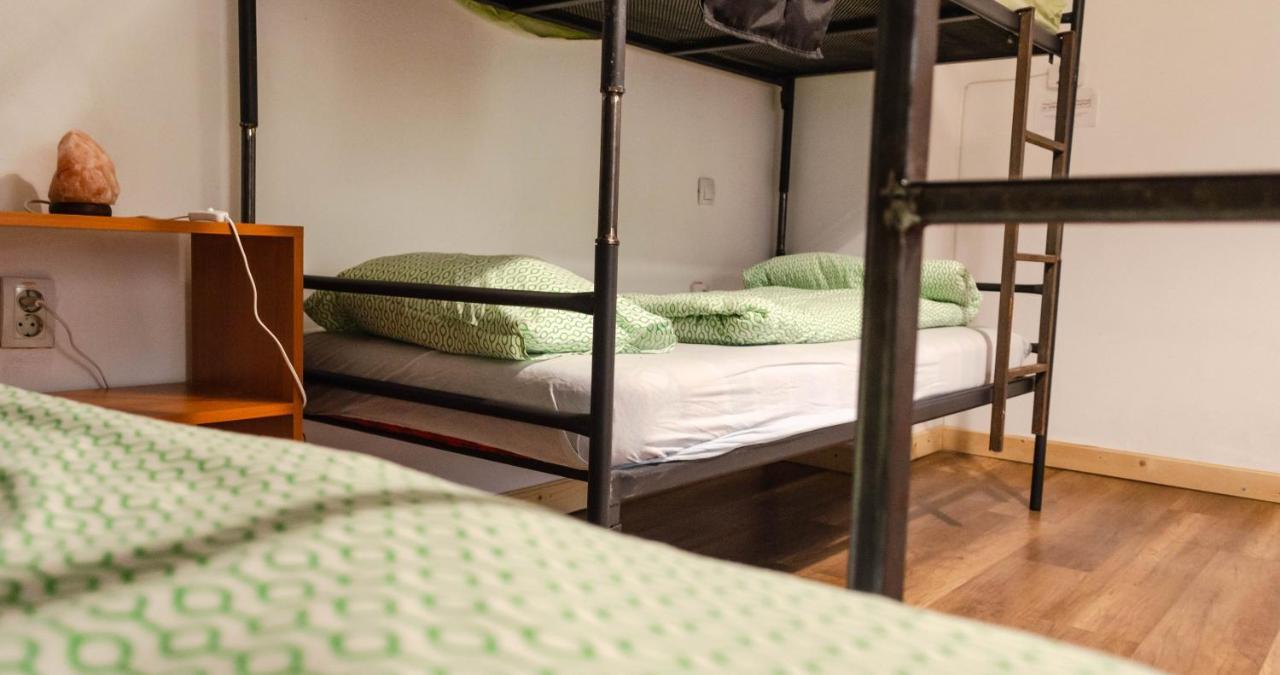 Zen Hostel Cluj-Napoca Ngoại thất bức ảnh
