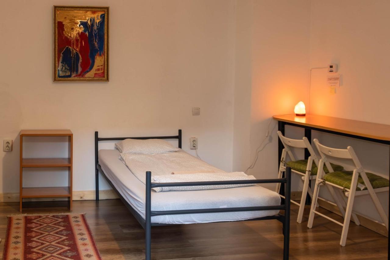 Zen Hostel Cluj-Napoca Ngoại thất bức ảnh
