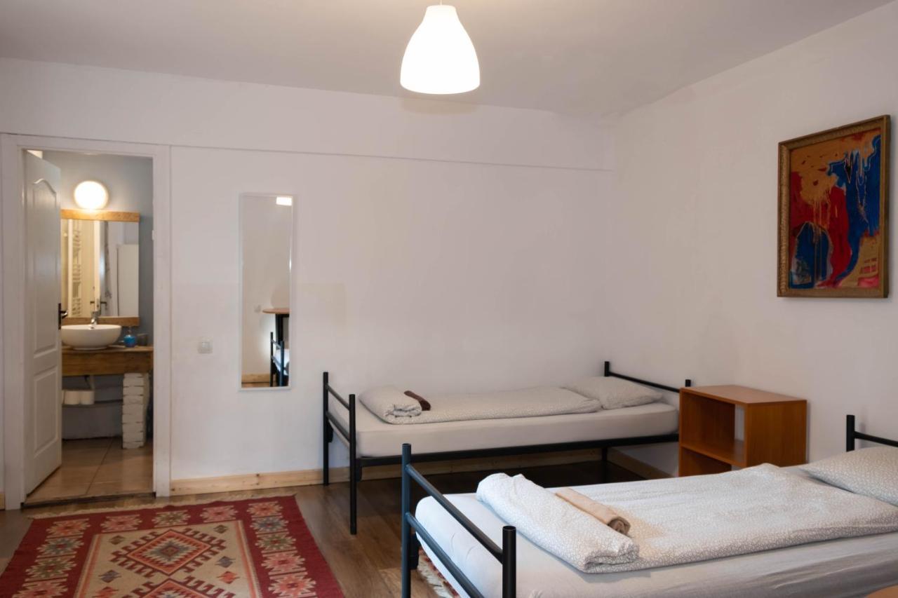 Zen Hostel Cluj-Napoca Ngoại thất bức ảnh